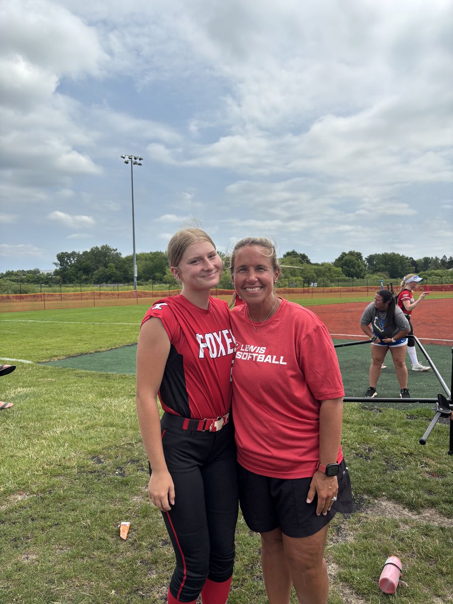 GraceBoeke2029's tweet photo. 🥎🔥Attended the LP4U Summer Sizzler Camp today!🔥🥎
Thankful for the opportunity to learn from and connect with so many college coaches while competing alongside great athletes.
@BadgerSoftball thank you Coach Healy!
@LewisSoftball  thank you Coach Pearl!
@KingU_Softball thanks so much! @cockerham_jake 
@SXUsoftball Thank you so much @Coach_Bolden for the tips on my screwball and sorry I missed a chance to grab a pic!
Come check us out at St. Charles all weekend! @Foxes15u 
•
•
•
Every experience is another chance to grow, and I’m excited to keep putting in the work. @FoxesCoachJudd @SBCoachRichard 
#synergy #PressureisaPrivilege #FirstPitchtoLast #classof2029 #SoftballRecruiting @rsmidwest @ChiPlayerWatch @tagupSoftball @PrepSoftball