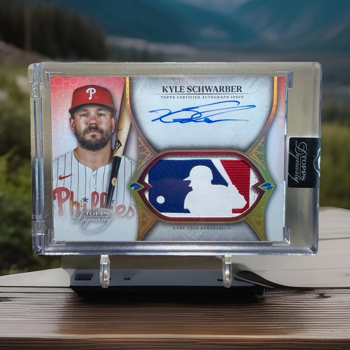 Topps tweet media