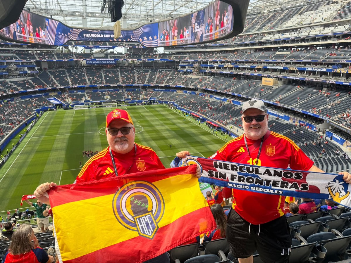 cfhercules's tweet photo. 𝑯𝑬𝑹𝑪𝑼𝑳𝑨𝑵𝑶𝑺 𝑷𝑶𝑹 𝑬𝑳 𝑴𝑼𝑵𝑫𝑶.

📸 Lluis y Albert nos mandan este 𝑭𝑶𝑻𝑶́𝑵 desde Los Ángeles. 

🇪🇸 ¡Vamos, España!

💙 #MachoHércules 🤍 https://t.co/oB7cU06I1U