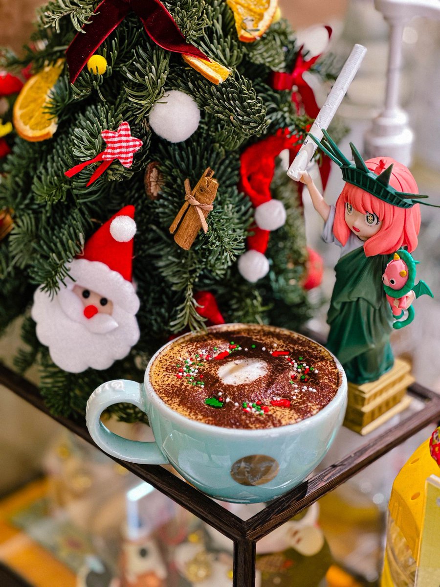 meckerziege's tweet photo. Neighborly coffee run success! Dropped off warm lattes u0026 homemade cookies for the new family next door—their kid’s smile made my whole day ， https://t.co/cq2CjNCaHs