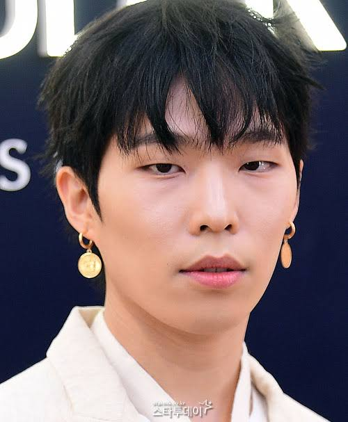 pannchoa's tweet photo. Bang Yedam reveals he threw away Lee Chanhyuk's letter he gave him during K-Pop Star the moment the show was over 
https://t.co/e3XqpqkQHQ https://t.co/4ifSfaXqnU