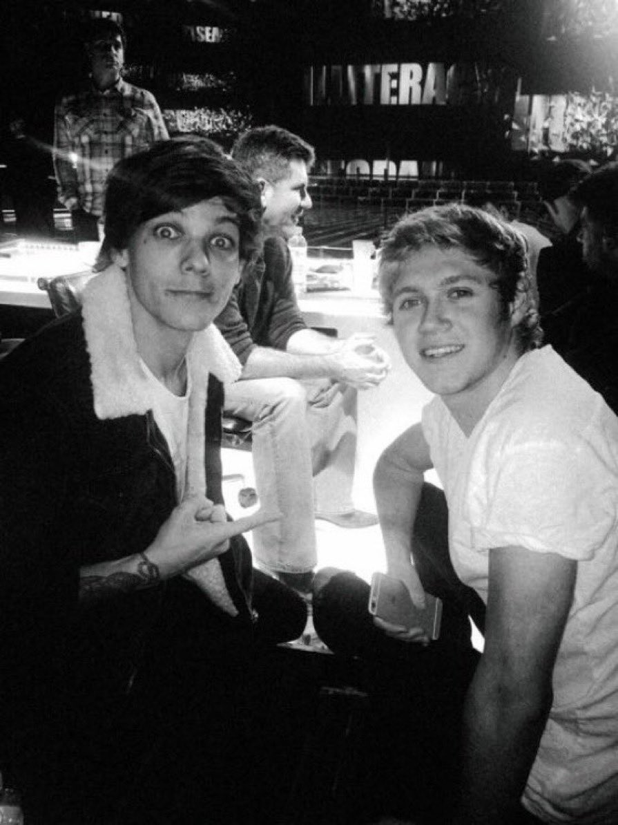 aleestyles91's tweet photo. UNSEEN PICS OF THE BOYS IN JULY 😭 https://t.co/ElVsNkdO3Y
