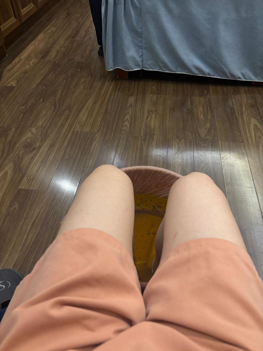 dantetay221's tweet photo. あの日、空は晴れ渡り、風も穏やかだった。
浮ついた気分を断ち切るように長い髪を切り、
軽やかな装備でペダルを漕ぎ出す。
一歩ずつ漕ぐたびに顔に当たる風が心地いい。
お気に入りのプレイリストを耳元でエンドレスに流しながら
漕ぎ疲れたら、道端のカフェに入って、ゆっくりとコーヒーを味わった https://t.co/EySwFyLHEP
