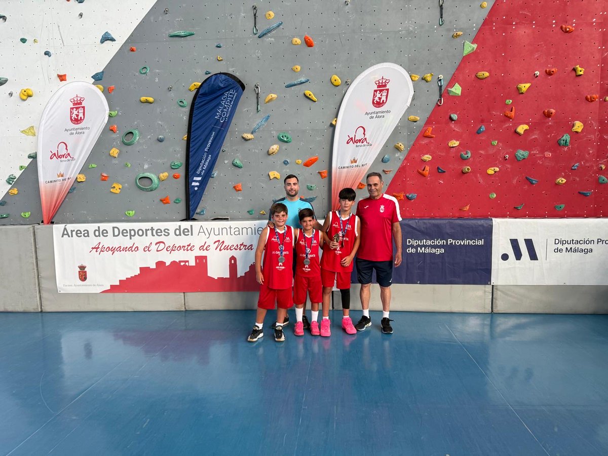FAB_Malaga's tweet photo. 🏀 ¡Así ha concluido la jornada de hoy del Circuito 3x3 de Baloncesto de @DeportesDipMlg en Alora !
El circuito continúa su recorrido.

📅 Mañana, 17 de julio, a las 19:00 h.
📍 Plaza de Atenas (Mollina)

📝 Inscripciones: https://t.co/ZtcxIoOuuy… https://t.co/GL05znF5e8