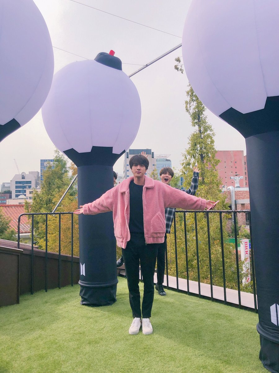 jeongguktime's tweet photo. it’s giving https://t.co/neyrJ47CJh