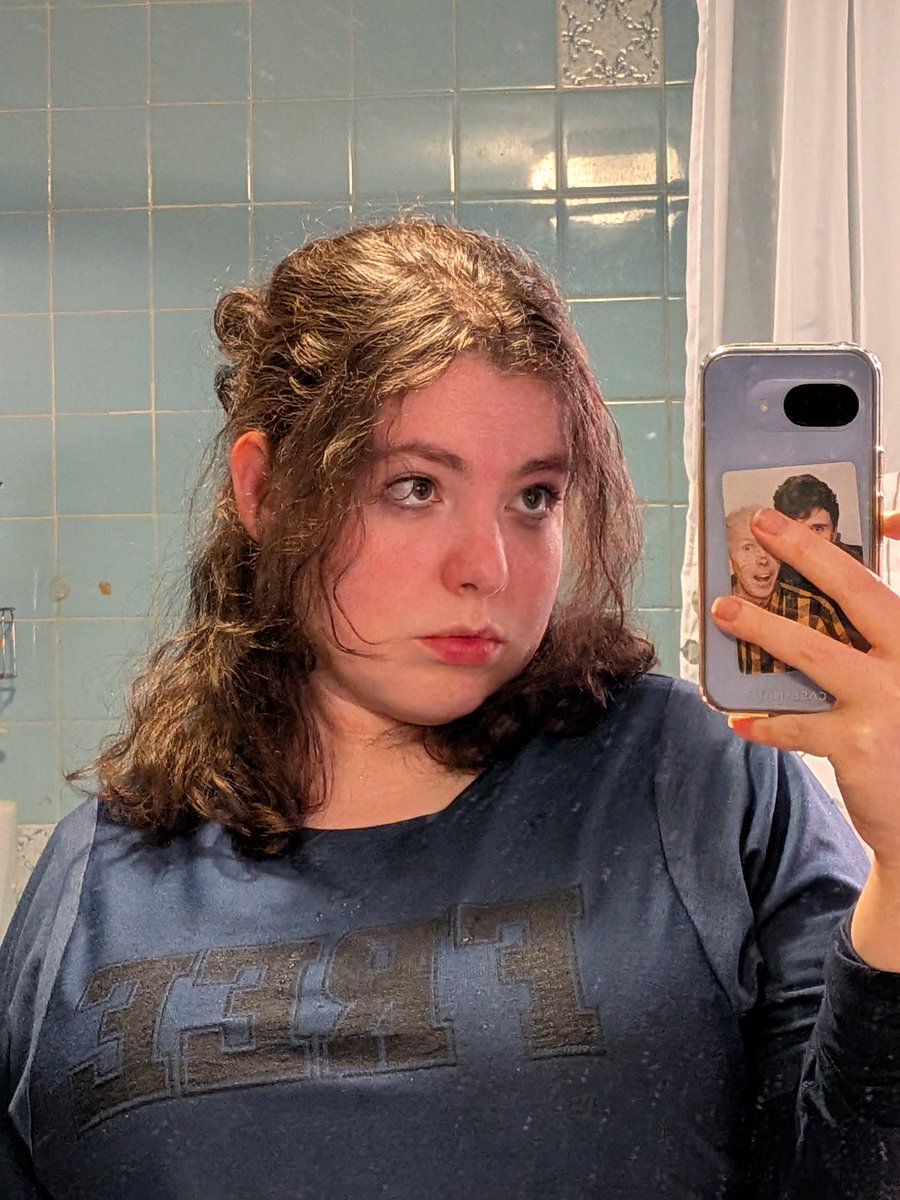 idrunaway's tweet photo. A mood for #phanniefriday https://t.co/dTCqKTGjvN