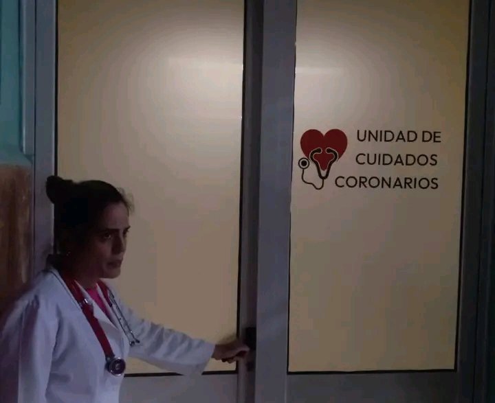 Roilancu1's tweet photo. Junto a la Directora Provincial de Salud, recorrimos la Sala de Coronarios del Hospital Clínico de 26, una Obra también por el #26dejulio.
Un servicio que apunta a la calidad de vida de la población.
#PlazaEn26 
#PlazaEnElCorazón 
#CubaVa https://t.co/BWCYzSSGwq