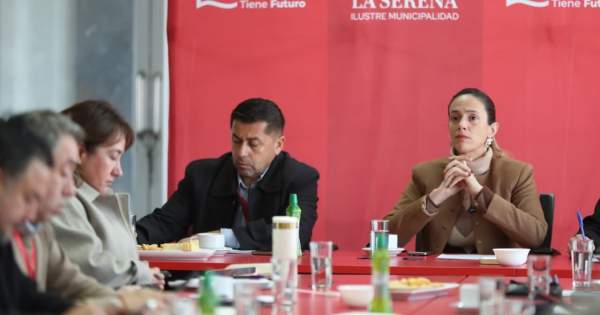 elobservatodo's tweet photo. La Serena se prepara para lluvias con limpieza de sumideros y despliegue municipal https://t.co/uwa1gvv7o4 https://t.co/DyldQKeCNu