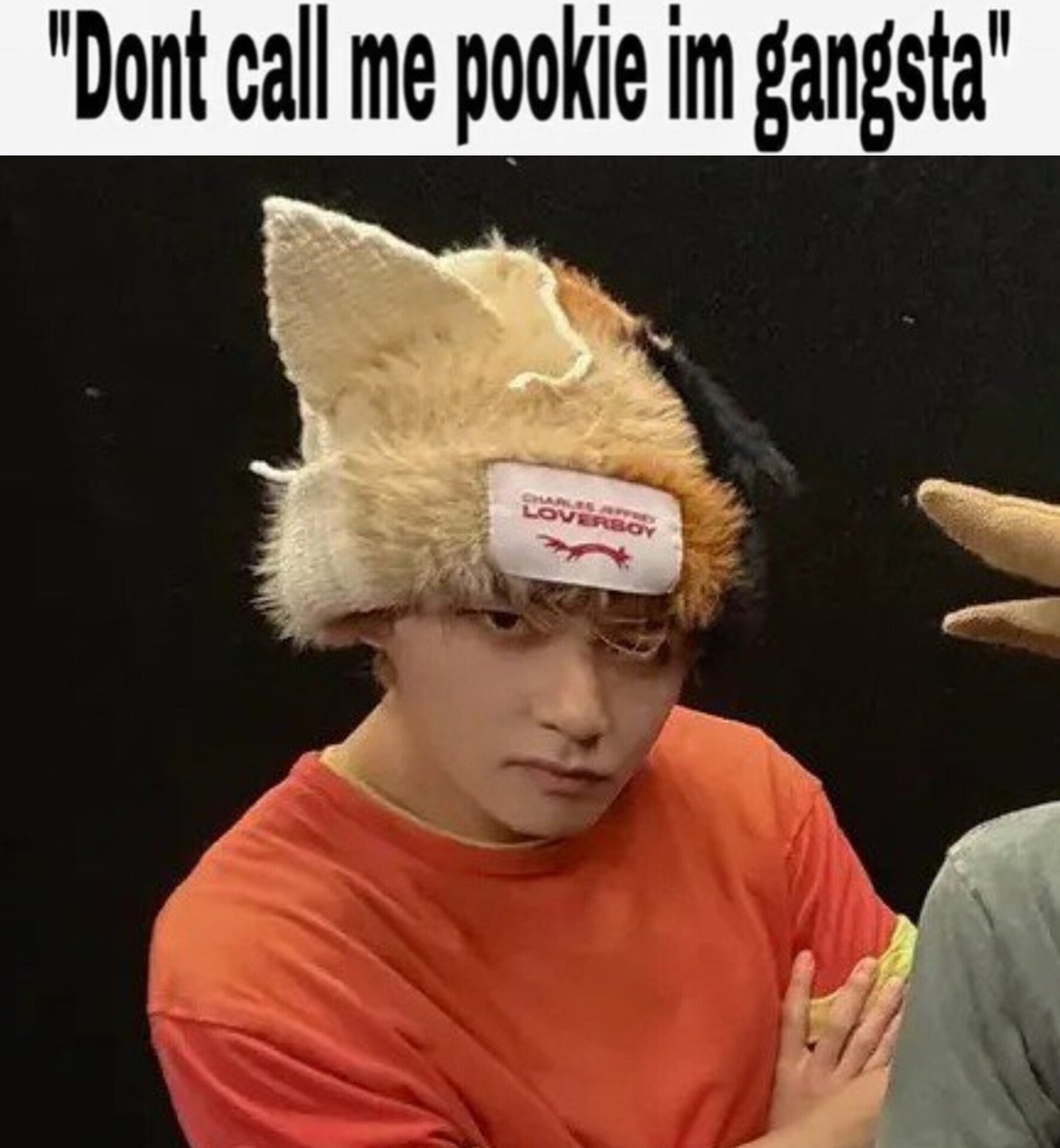 catberrykv's tweet photo. or he'll bite u 😡😡 https://t.co/7rLHg3tTJF