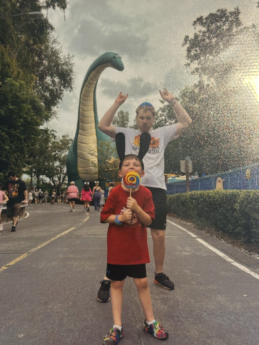 mlr1k's tweet photo. 5x5 ft a disney throw back https://t.co/npndabvprb