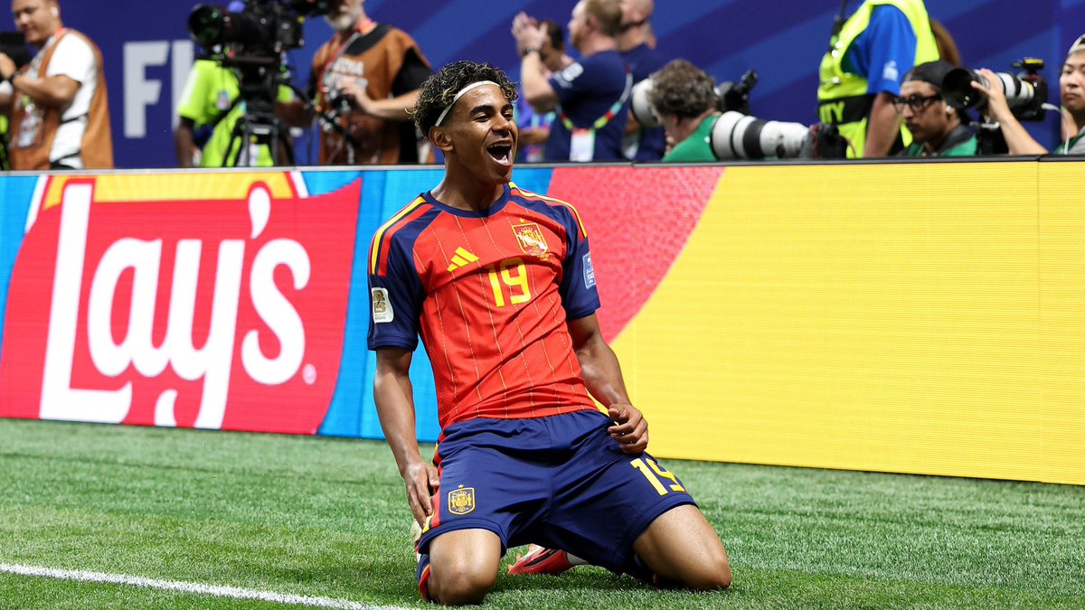 betbigben's tweet photo. World Cup Play of the Day:

Spain Moneyline

❤️ if you’re tailing

$100 to someone who LIKES if we MISS. https://t.co/s3NDgeVPSx