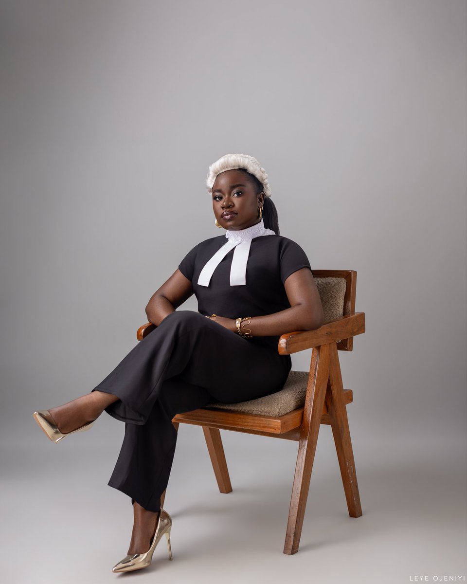 Deayomi_'s tweet photo. I am a collection of fulfilled dreams,  answered prayers and the unwavering love of the people who believed in me before I believed in myself.

Congratulations Ayomide, you have done well.🤍 https://t.co/XFLHHpGYjf