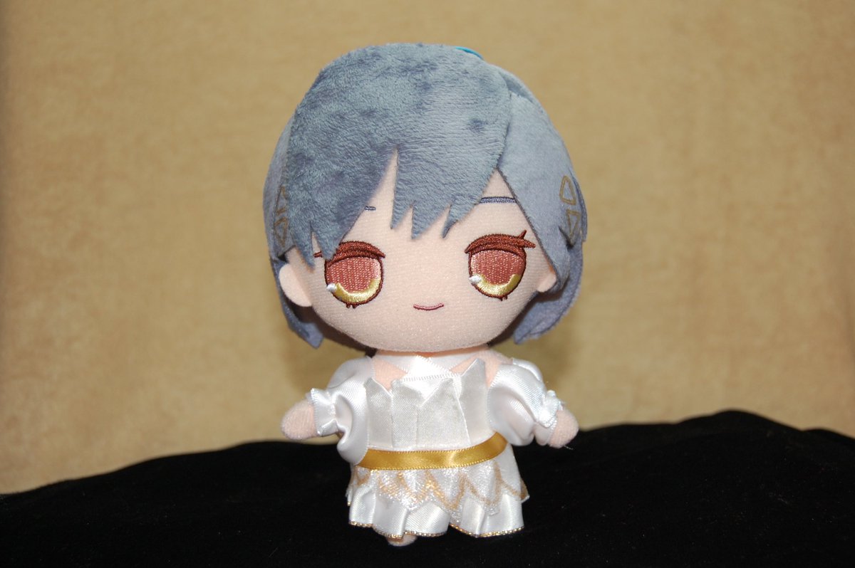Morlord708Ap's tweet photo. いずぬい用の光の中で花咲いて衣装、BGPに間に合いました…！
首、手足は骨入れ手術により可動します
#蓮ノ空手芸部 https://t.co/SbBemB7RyW