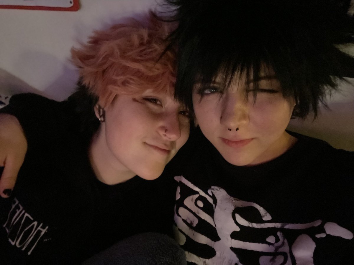limitlesssatoru's tweet photo. day 6: college au

a compilation of pics from our itfs careers as college students (ft. nobara) 

#ITFSWeek2026 https://t.co/dDkcx7i5Py