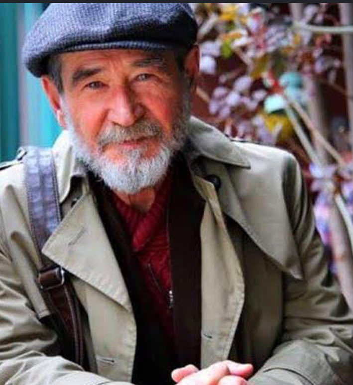 MeLoO7272's tweet photo. “gün biter gülüşün kalır bende
anılar gibi sürüklenir bulutlar

ömrümüz ayrılıklar toplamıdır
yarım kalan bir şiir belki de…”

Ahmet Telli

Allah rahmet eylesin 😔 https://t.co/KOfzhofz46