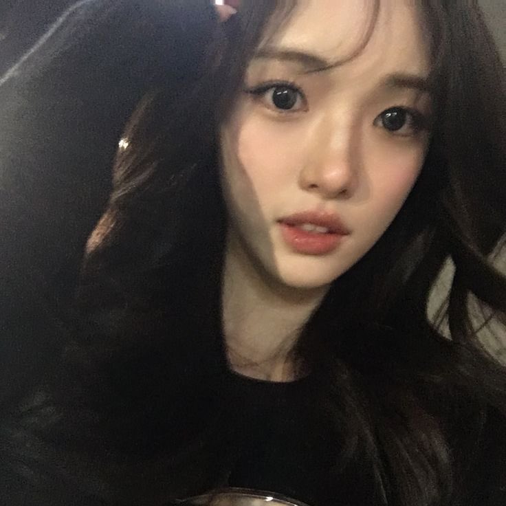 helloharamie's tweet photo. this doll and her doe eyes https://t.co/wi9tbj9iMY