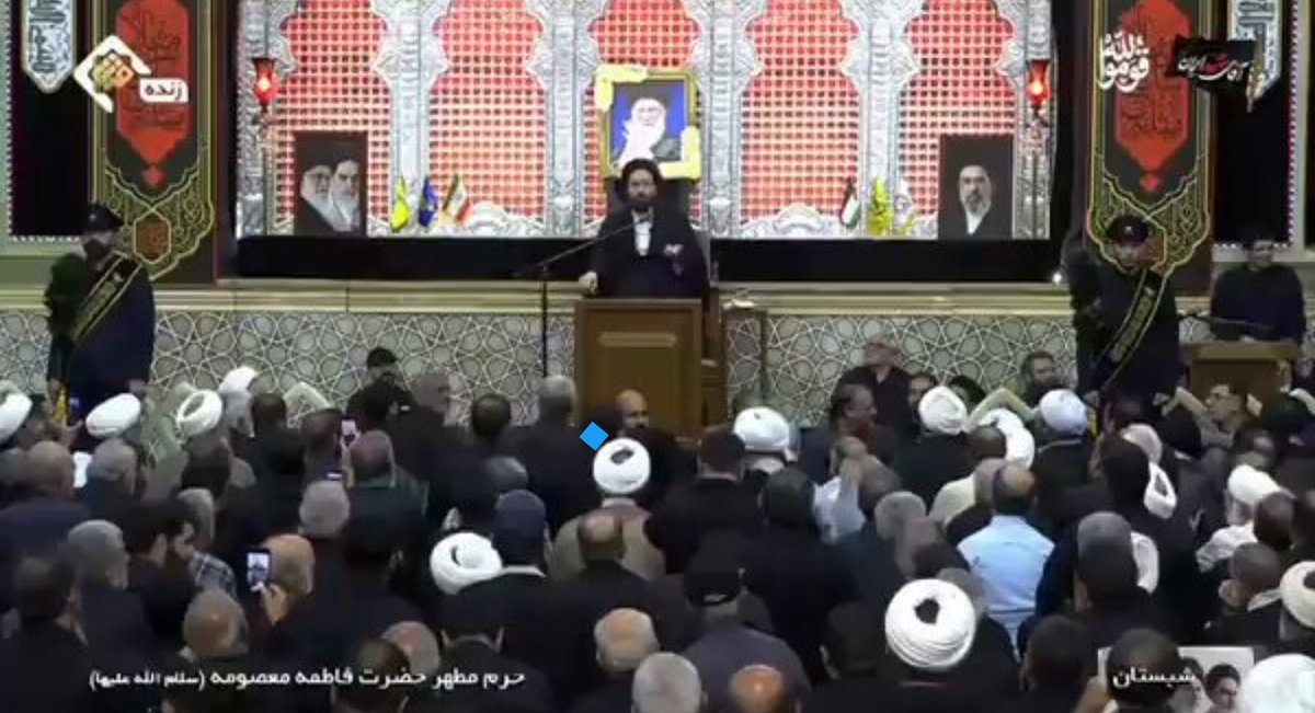 KachalCheshmAbi's tweet photo. اعلام شد که سخنران ویژه جلسه توسط رهبر انقلاب انتخاب شده، صداوسیما پخش زنده اش رو گذاشت شبکه قرآن. خب بگید نمیخوایید کلام و مواضع نزدیک به رهبر انقلاب به گوش مردم برسه. خاک بر سرت صدا و سیما. https://t.co/E9YfikZk0i