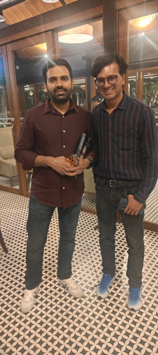 zoo_bear's tweet photo. With @Saurabh_Unmute bhai.  One of the most upright and principled journalists in India today. Always a pleasure to meet someone whose work continues to stand for integrity and accountability. https://t.co/wh0hv7dS92