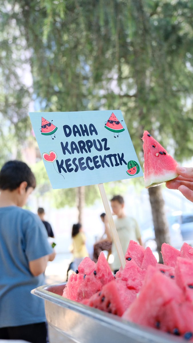 __haticekocak's tweet photo. yaz kursu, karpuz şenliğimizden ✨ https://t.co/YUnJnFaURz