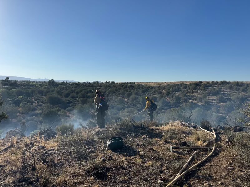azstateforestry's tweet photo. #RollingFire update for July 10 at 4:30pm:
Containment has reached 100% with a final size of 6 acres. Resources have completed mop up operations and are being released from the incident. Some have been made available to respond to any new starts while others have completed their 14 day assignment and will return home for mandatory days off.
Weβd like to thank our partner agencies and staged resources for their quick response in suppressing this fire, further protecting the residents of Cordes Lakes.
**This is the FINAL update for this fire
π Cordes Lakes, AZ
#AZFire #AZForestry #YavapaiCounty
π· Full suppression fire response and mop operations on July 9, 2026 include a SEAT drop to slow fire spread and engine crews using a hose lay to mop up remaining heat.