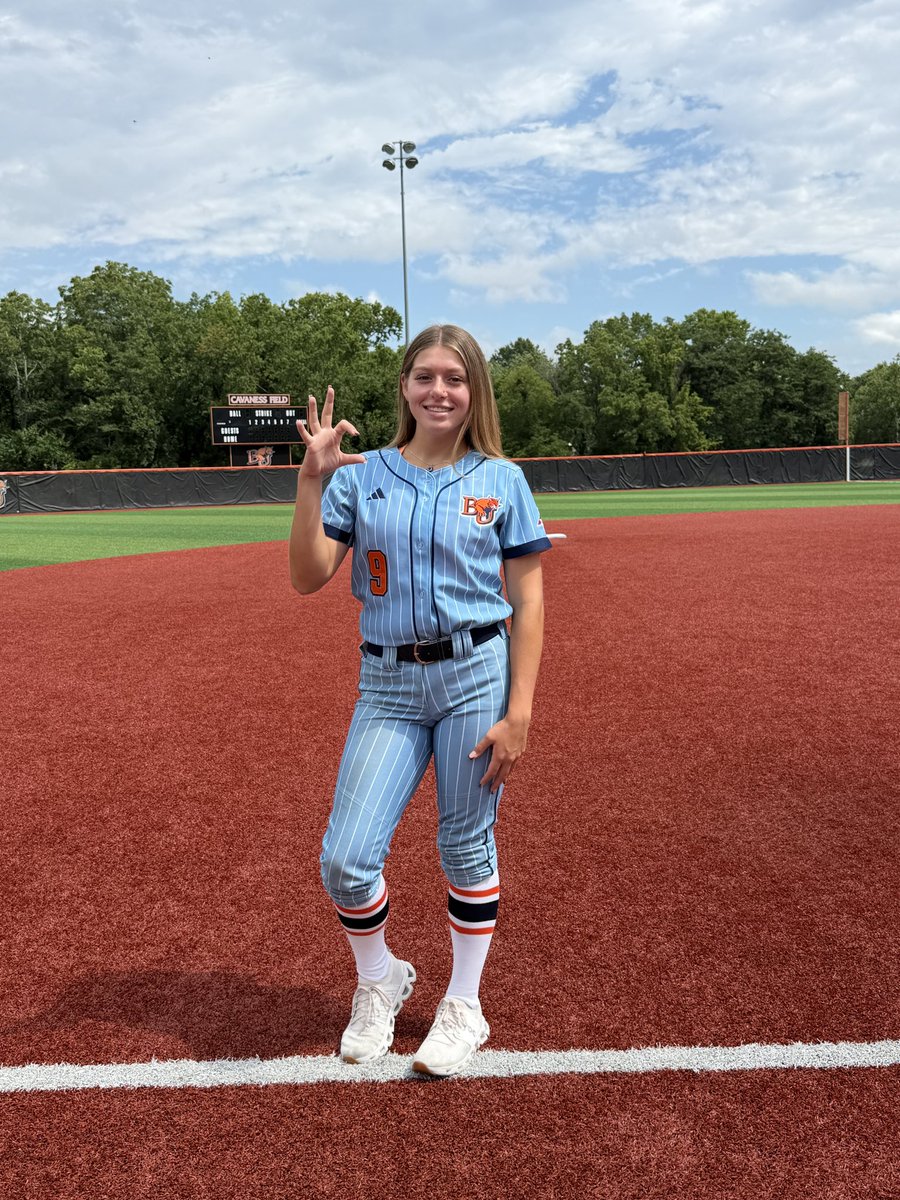 SophiaBowers88's tweet photo. 100% committed 
Go Cats! 🐾🧡💙
@g2heatvz 
@BakerWildcatSB https://t.co/iKP4Odkjy2