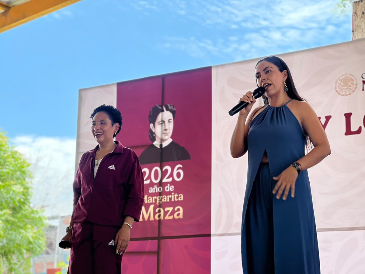 Bety_Olivares's tweet photo. Estamos concluyendo la semana desde el bello municipio de Apatzingán, #Michoacán donde nos reunimos con Las y #LosJóvenesUnenAlBarrio para activarnos físicamente; dejamos todo en la clase de box y nos recargamos de energía positiva con los compañer@s de #PontePila 🔋 

Nos acompañó la Presidenta Municipal, Fany Arreola Pichardo, Gabriel Servín de la Secretaría de Gobernación y Roberto Campos del DIF de Apatzingán.

#HumanismoMexicano
#PrimeroLosPobres 🇲🇽❤️