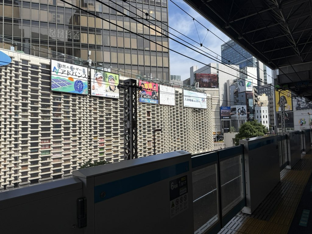 sa11890424's tweet photo. グリーン車しかあいてません https://t.co/8ETnT9K1hM