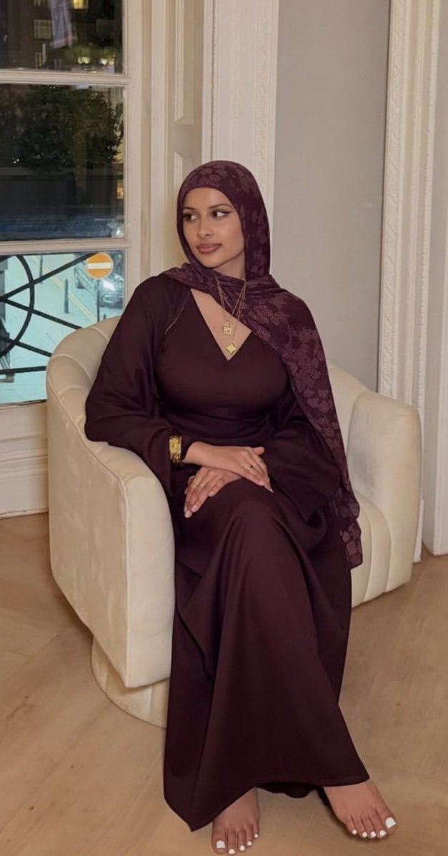 Aylaadbxp's tweet photo. Hi boys like my white toesss??

#hijab #hijabi #ayla https://t.co/1ftIVEKRnA