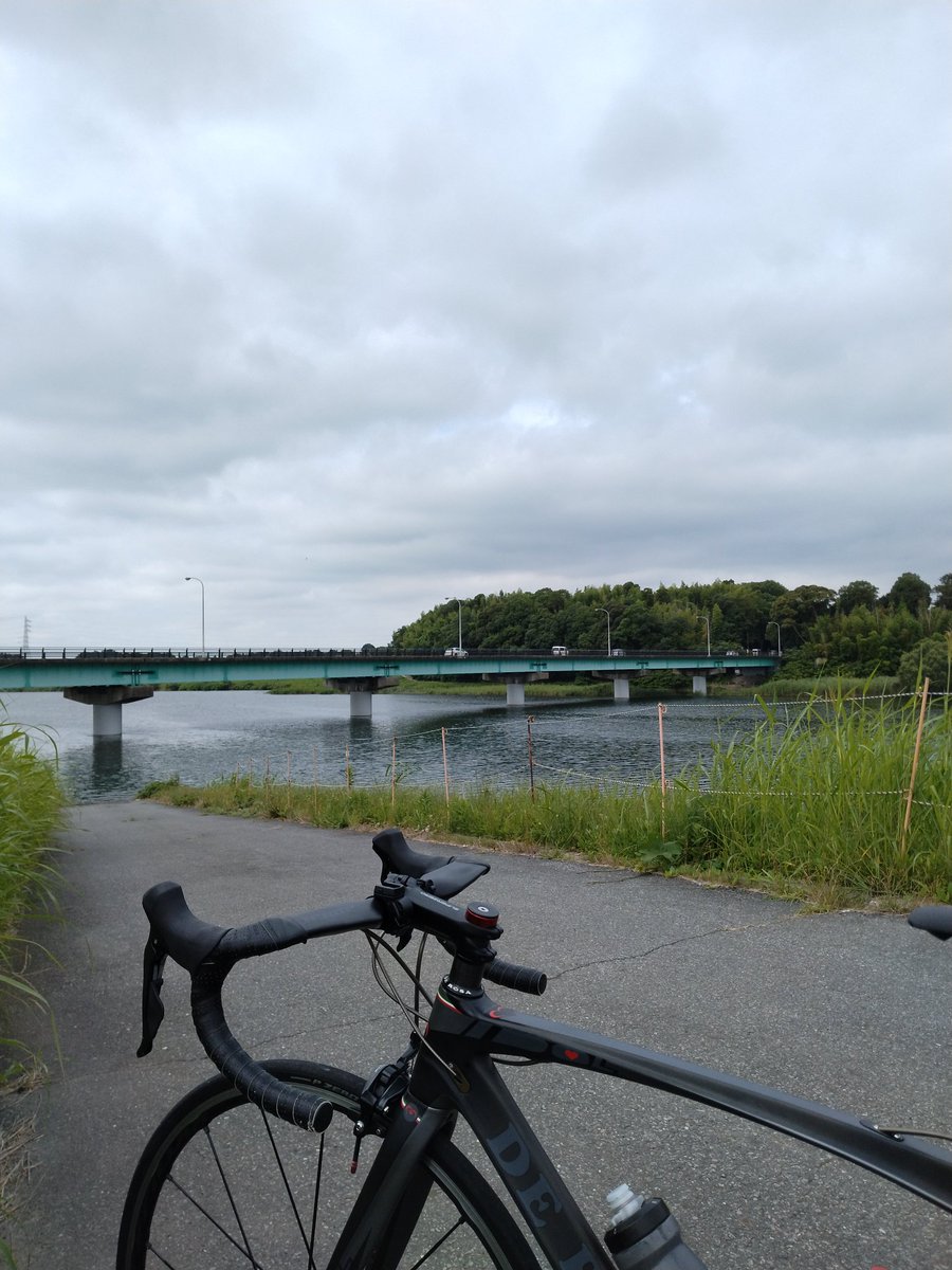 take785RS's tweet photo. 7/11 0703発25℃　先週(日)→さー出るか〜→にわか雨w→引籠り→録画夏アニでスゲーの開始「乙女怪獣キャラメリゼ」 @Otome_Kaiju 感情が昂ると巨大怪獣になる女子高生w　アホらしーと思いつつ引き込まれる58.9歳　OP @METANICK_0527 デスメタで良き　東京MX木曜深夜是非一度　本日もよろろ〜 https://t.co/Gp0fiKiOIN