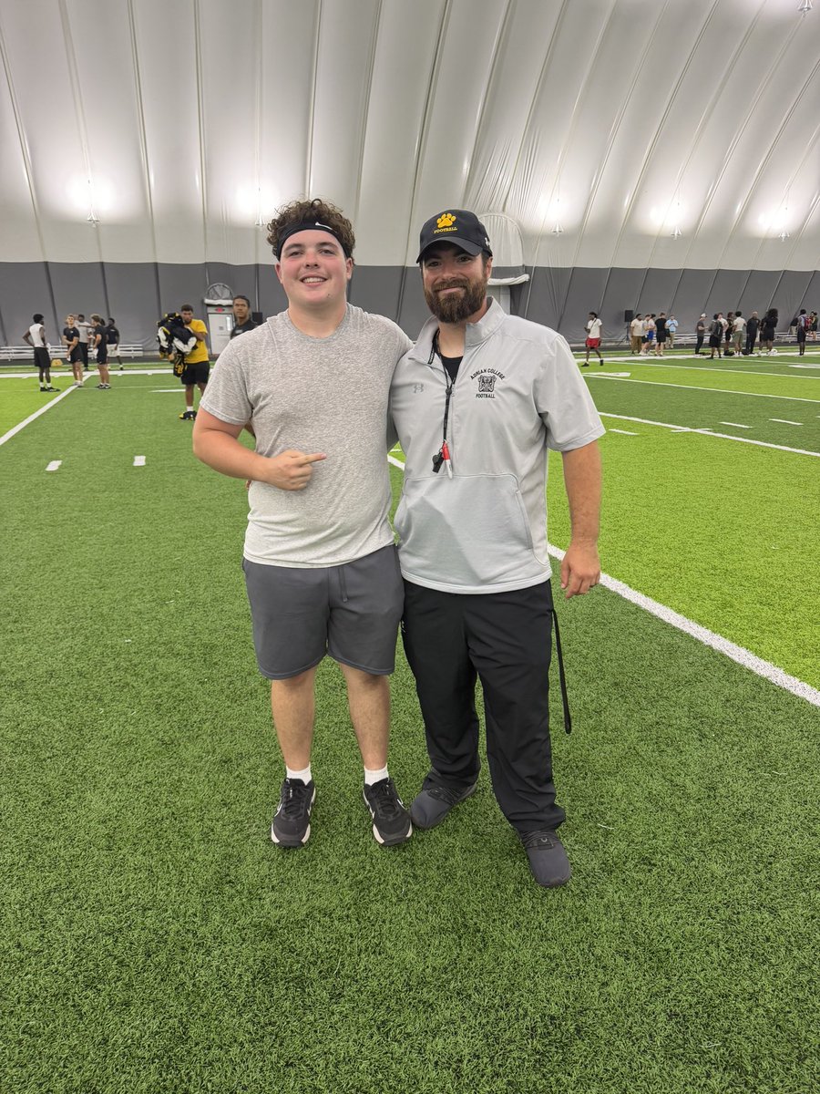 toniov1223's tweet photo. Had a great time today at Adrian College football camp!! I loved competing and learning from new coaches!! 
@Coach_Searcy @CoachBarker_ @CoachRob_75 @coachking93 @CoachKnollman @AdrianCollegeFB https://t.co/IvMXxC7U3T