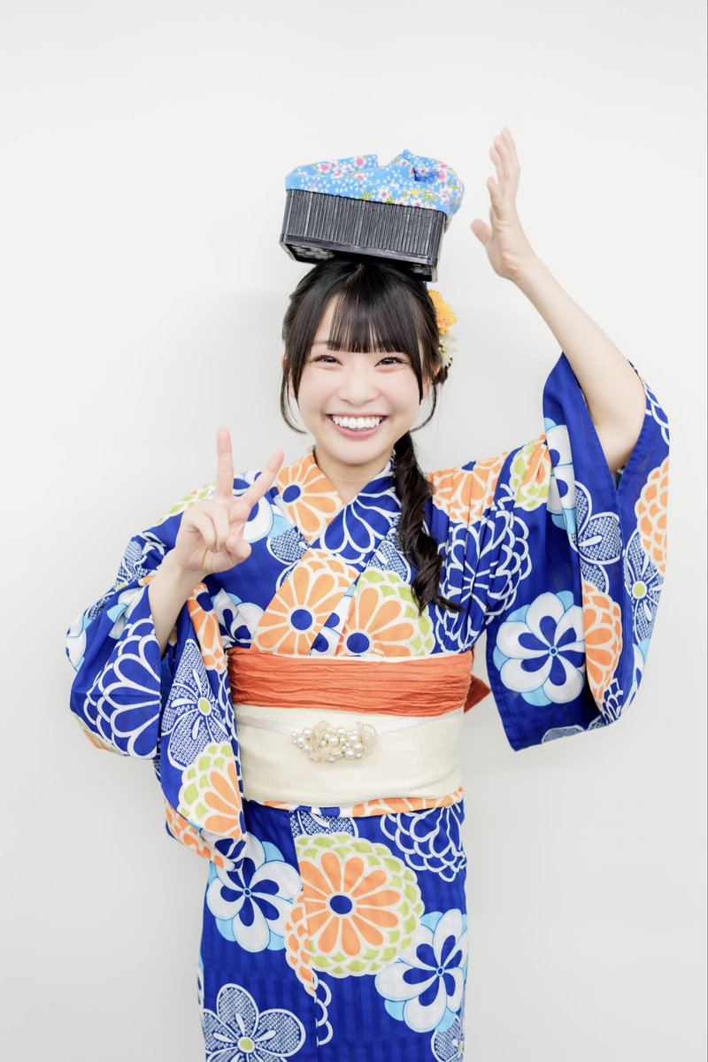 hbw_io's tweet photo. 巾着を持ってもらったら大人𝒈𝒊𝒓𝒍になるかと思ったんですが子供𝒈𝒊𝒓𝒍でした✌🏻

#望月唯織 
#なみけし 
#いおりんおんりーわん https://t.co/nf1tcru7wp