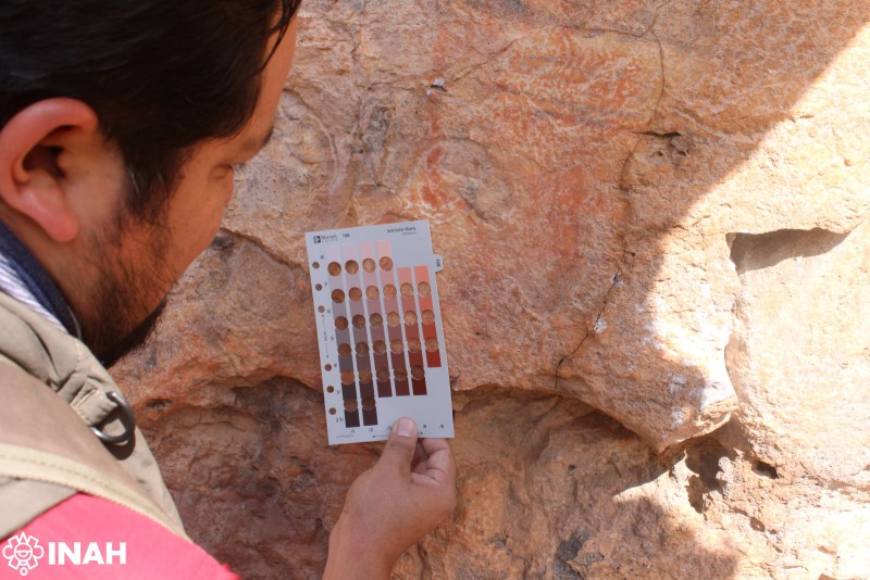 INAHmx's tweet photo. #ÚLTIMAHORA 🚨 Descubren ocho sitios más de pintura rupestre en la sierra de Valdecañas, en Fresnillo, Zacatecas

⚠️ Podrían tener antigüedad de entre 600 a 1,200 años

Entérate de los detalles en: https://t.co/9Kn5ENKsHA

📸Carlos Torreblanca, INAH. https://t.co/8aoAfM8RW6