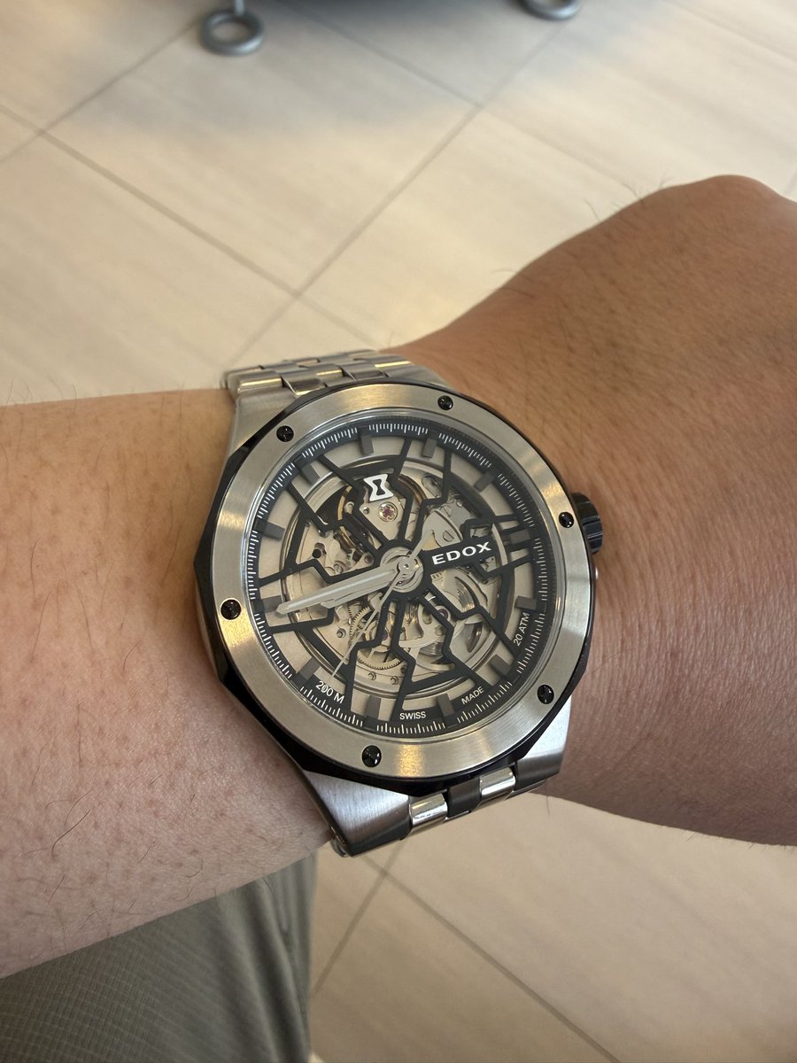 HideRoom4's tweet photo. 歯科に到着🦷
歯石取ってもらいます【笑】

#EDOX https://t.co/ZKDPI1zgJt