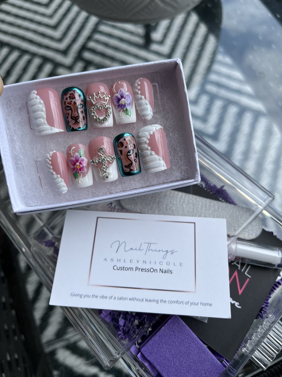 CampbellQueen_'s tweet photo. Did my Birthday Nails 💅🏾 July 15th ✨ https://t.co/2uvW7ugOx3