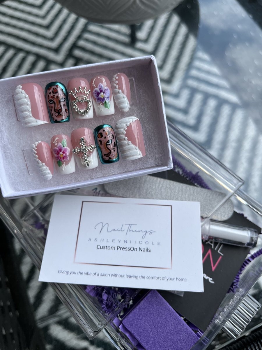 CampbellQueen_'s tweet photo. Did my Birthday Nails 💅🏾 July 15th ✨ https://t.co/2uvW7ugOx3