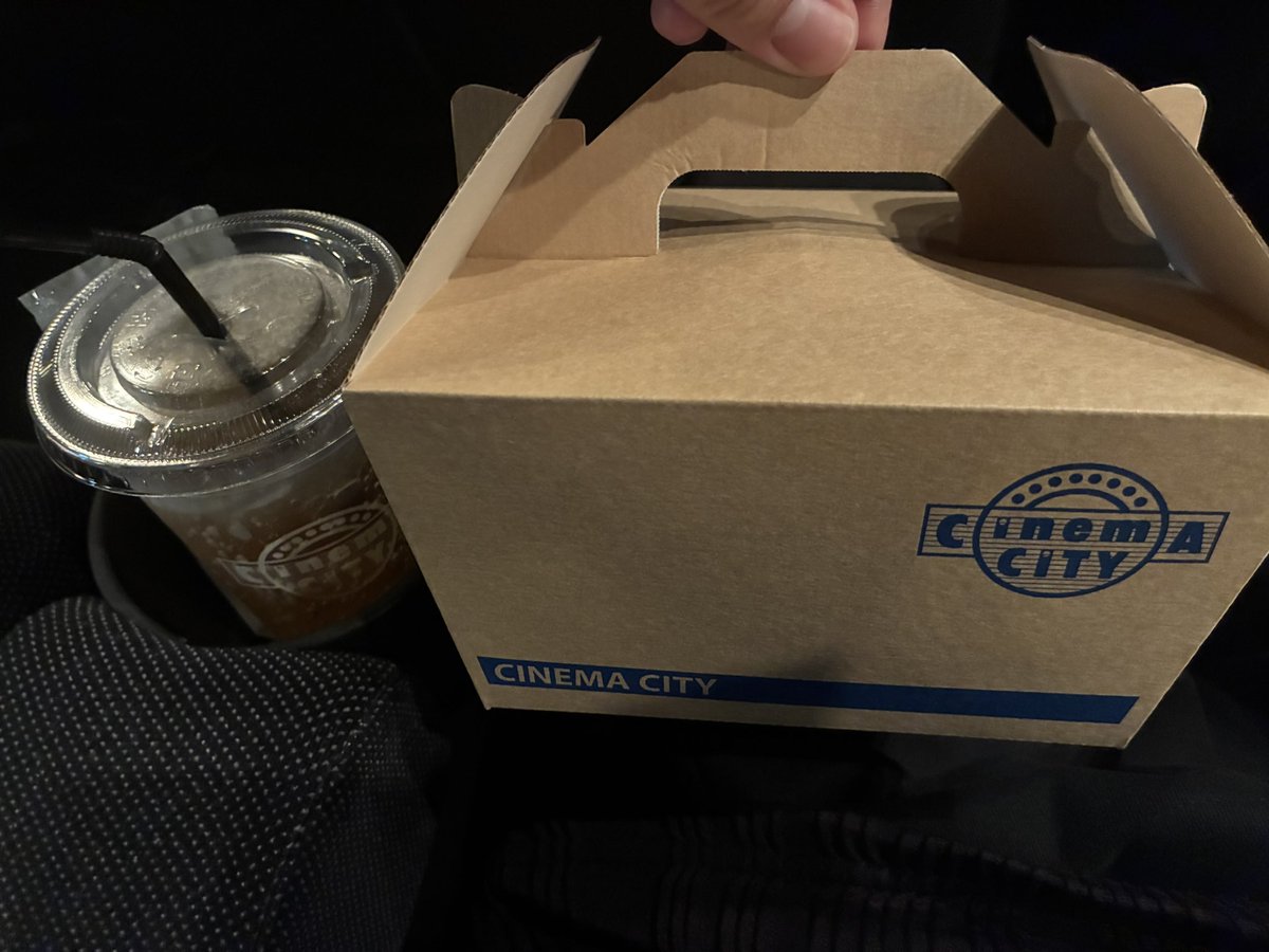 light757374941's tweet photo. ポップコーンで飯を食う https://t.co/52RFKDUIAb
