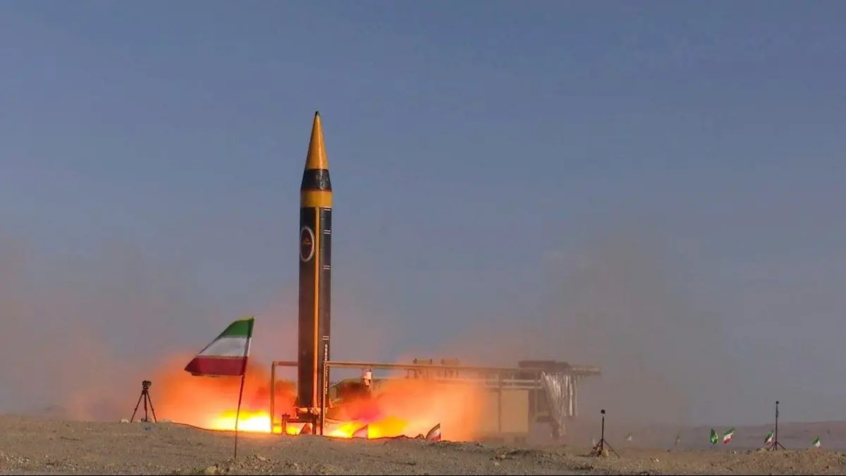 imetatronink's tweet photo. 🤔 Trump has issued an ultimatum which Iran will unquestionably reject.

No precise expiration time was specified beyond "Saturday".

It is 3:17 AM Saturday in Tehran.

If I were Iran, I would strike first.

Now.

Dare to do the unexpected. https://t.co/huJjciiBAl