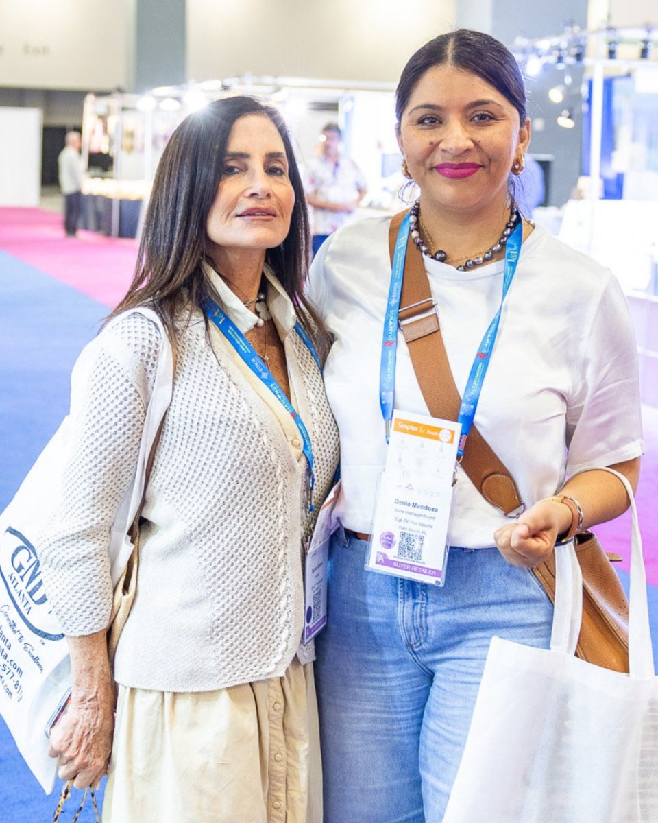 JIS_Show's tweet photo. Why do you need to be at JIS Fall? ✨

Thousands of jewelry collections, global suppliers, trends &amp; holiday sourcing in Miami Beach over 4 days with buyers worldwide.

Don't spend October wishing you were there: https://t.co/jhvmFVrijy https://t.co/pLaPn9o4Sj