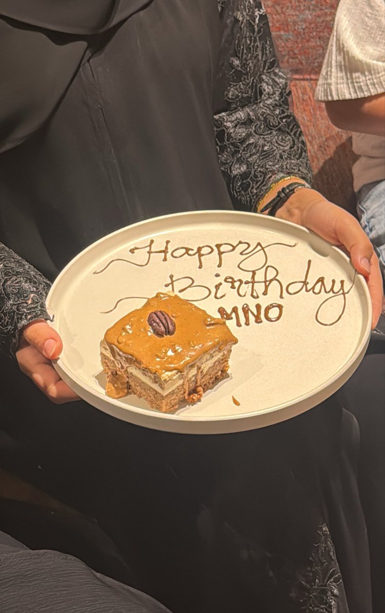 mnooy209's tweet photo. -7  يـوليو 🎈🎈
𝐻e𝑙𝑙𝑜, 𝐼𝑡'𝑠 𝑚𝑦 B𝑖𝑟𝑡ℎ𝑑𝑎𝑦 

بداية عُمْـر جديد؛ سنة من عمري مضت بحلوها ومُرّها، وسنةٌ أعانقها اليوم. كل عام وأنا أكبر بالأيام، وأقرب لأحلامي، وأغنى بِمَنْ أُحب

" اللهم اجعل عامي الجديد مليئًا بالسعادة، والنجاح، وراحة البال، وحقق لي ما أتمنى " 🤍 https://t.co/9yxfp55jqX