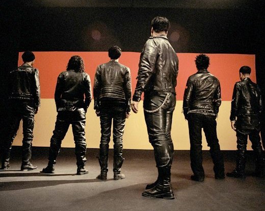 ellington_dawn's tweet photo. A nice long shower, about to watch the St. Louis Cardinals vs the Atlanta Braves #MLB, PJ's on and some tunes from my German friends 🇩🇪 #Rammstein #Boyband #TillLindemann #RichardKruspe #PaulLanders #FlakeLorenz #ChristophSchneider #OliverRiedel @KirkLawless #Epic @Cardinals https://t.co/QS8rNQIQJy