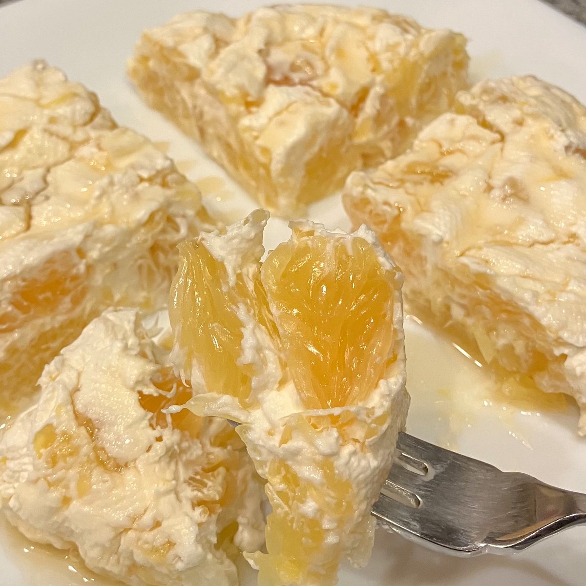 iwasakifarm's tweet photo. 河内晩柑とヨーグルトで純30さんの『バレリーナの夜食』を作りました🍊ヨーグルトとフルーツを混ぜ、ボウル＆ザルにキッチンペーパーを敷いて上からも覆い冷蔵庫で一晩水切りするだけ。さっぱり甘酸っぱく、レアチーズみたいになって美味しい https://t.co/KlhZObv2kN