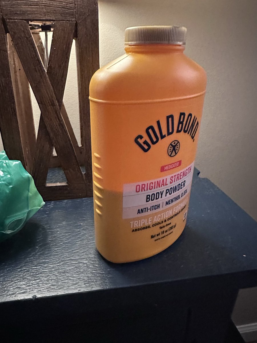 nick_pazz's tweet photo. This type of stuff really pisses me off. Brand new unsealed package to keep my feet dry at work and in the light, it’s only about 40% full. I don’t know how @GoldBond and these other companies sleep at night. Criminals. All of em. https://t.co/nT3MSMqHI8