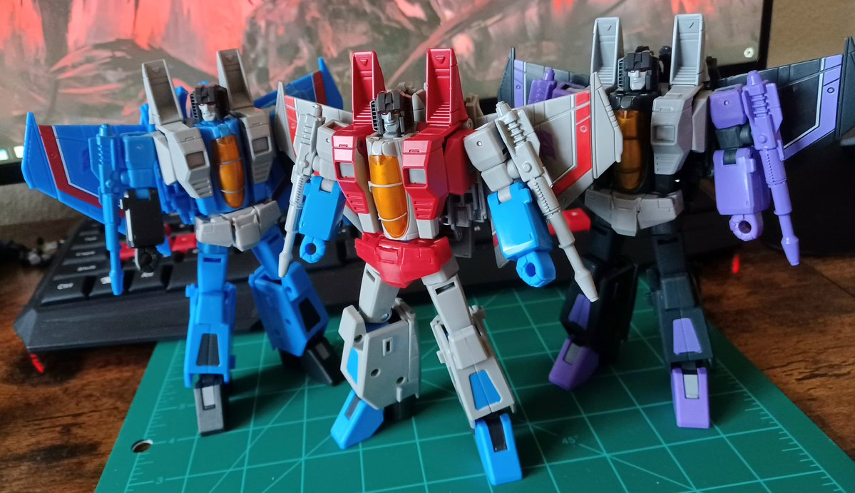 dilophosaurid's tweet photo. Immediately modded Starscream https://t.co/oVscx3Q99x