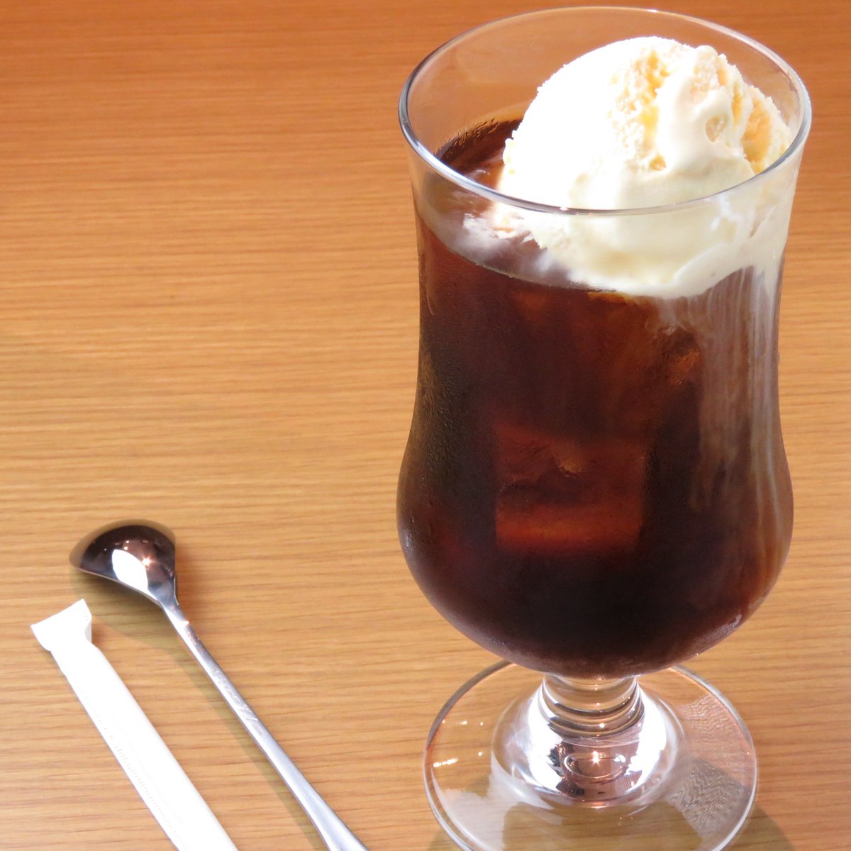 silverwoodscoff's tweet photo. いよいよ暑くなってきましたね☀️☀️☀️
夏向きのメニュー、冷製スパゲッティ、ミニパフェ、コーヒーフロート揃ってます😃 https://t.co/9dGfqY2TCu