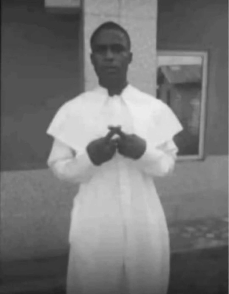 nolimitfamous's tweet photo. Dis post no go get engagement oh 
Cuz I no get big nyash and breast 🍑 https://t.co/jhlRCO8SqT