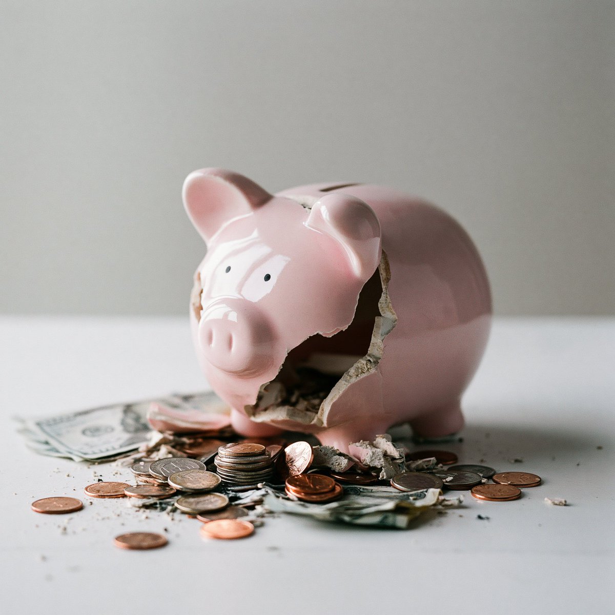 recordfinancial's tweet photo. It adds up. Every uncollected stream, every unregistered song. Record accounts for all of it. https://t.co/3x4zbyDksP https://t.co/oX3iU6IHlC