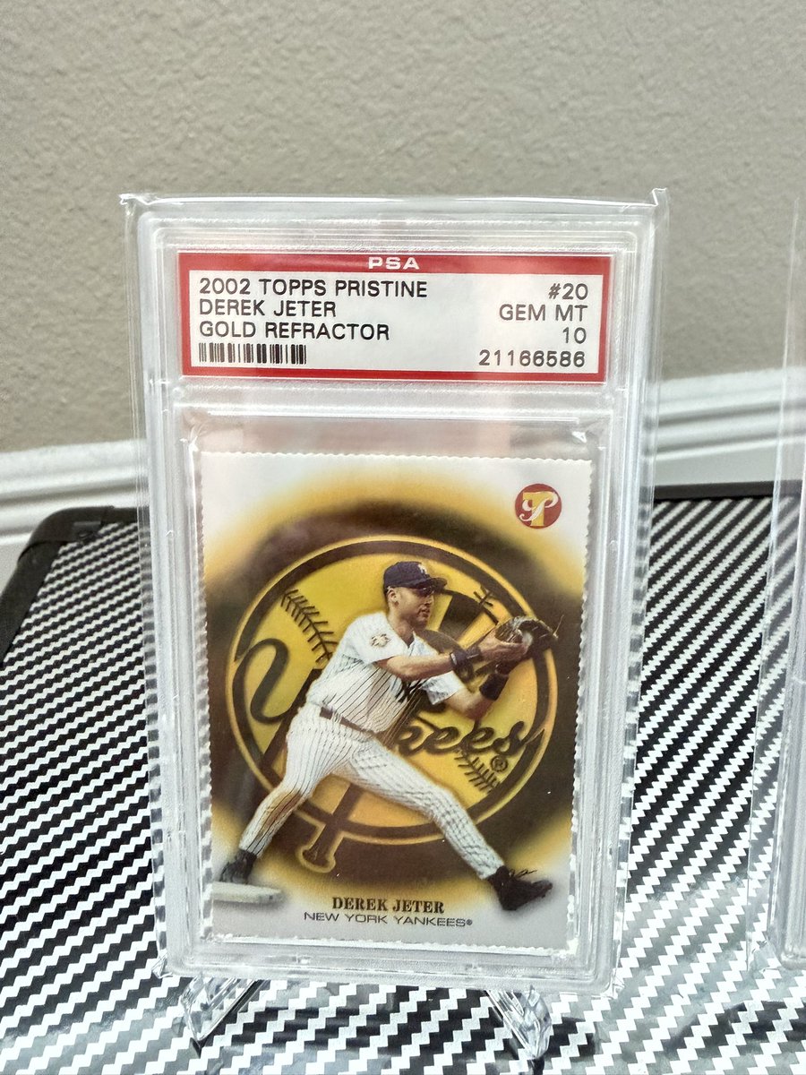 Jungo_81's tweet photo. @cardboardbst Ohtani Green -$1k
Ohtani Red - $1.9k
Jeter Gold - $1.8k
Steph -$1.9k https://t.co/d3Nr8r8AbC