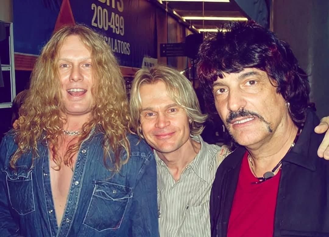 FretlessMonster's tweet photo. If you’d been at the 2006 NAMM Show in Anaheim California you might have seen these three fellahs. What would you have said to us? NAMM Show #losangeles #fretlessmonster #bluemurder https://t.co/mJDZV7y7q1
