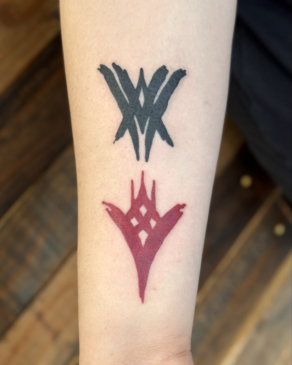 OursIsChrome_'s tweet photo. Destiny tattoo 😎 https://t.co/jZIn9NKYLQ