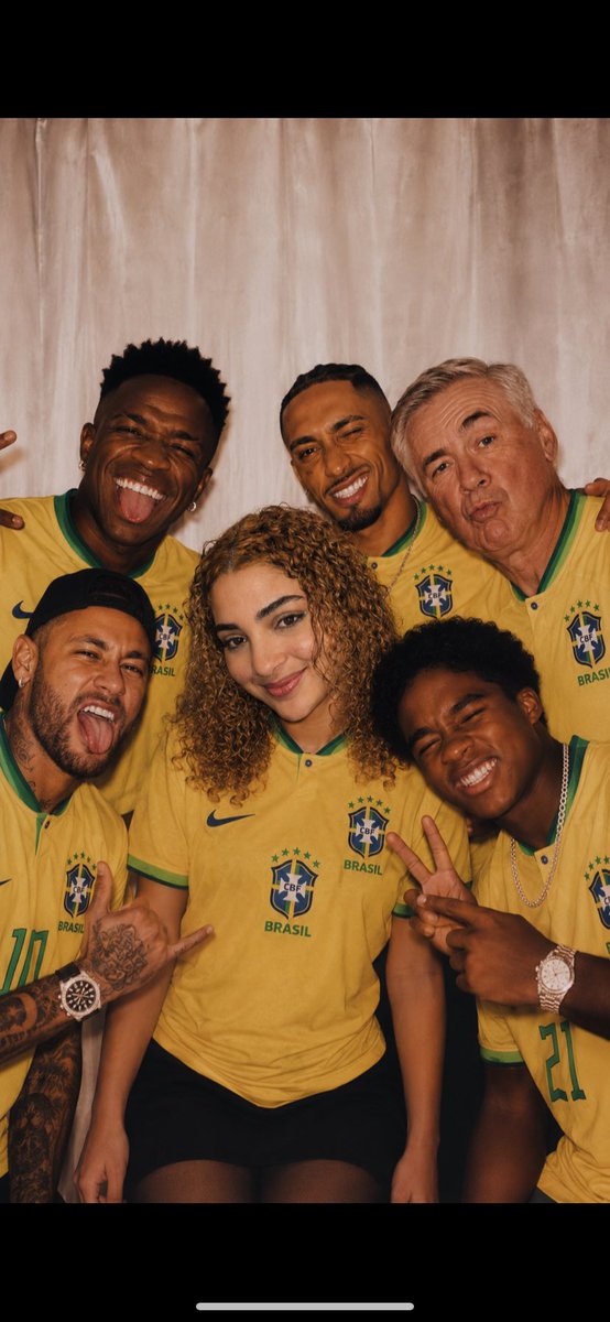 __dudinha87's tweet photo. 1% de chance 100% de fé

e no fim ele é a nossa 6° estrela❤️‍🩹 https://t.co/7L7DwqsCay